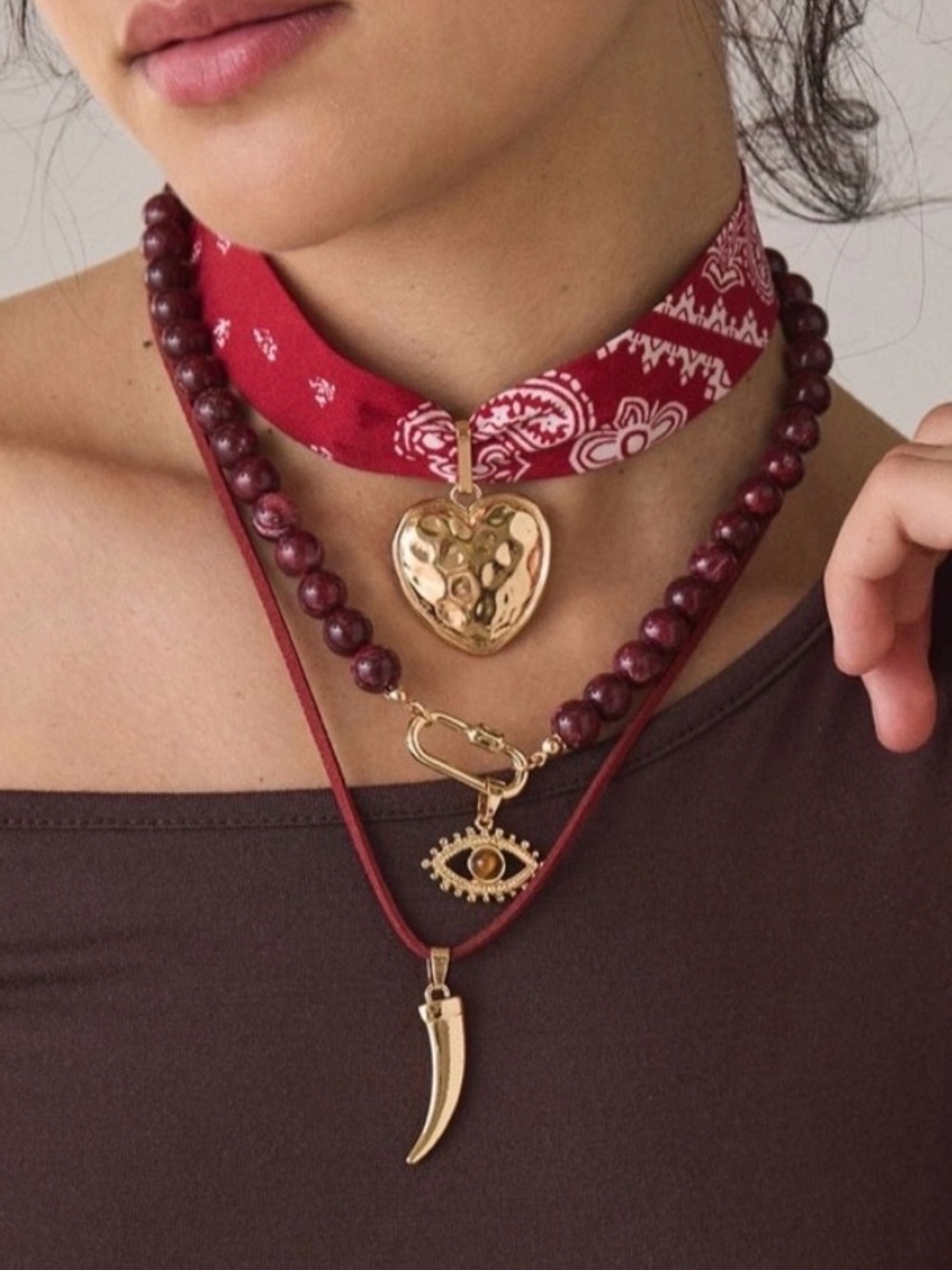 NEW with tags / bandana layered necklace in red and gold / flawless NWT